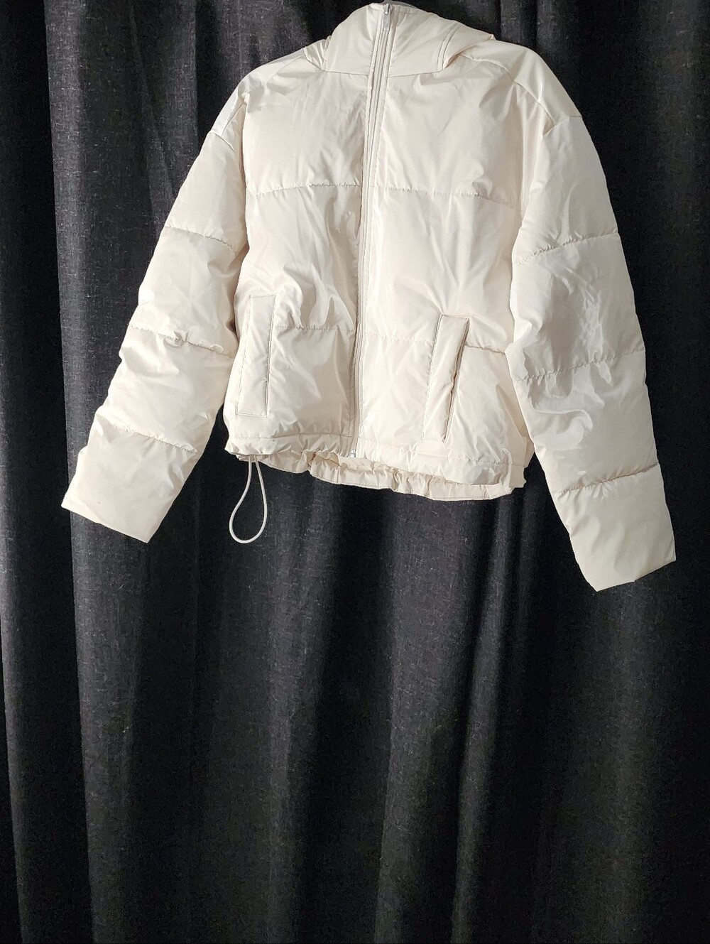 Hollister Puffer Jacket Women’s Small Cream Recycled Fill Lightweight Zip Coat